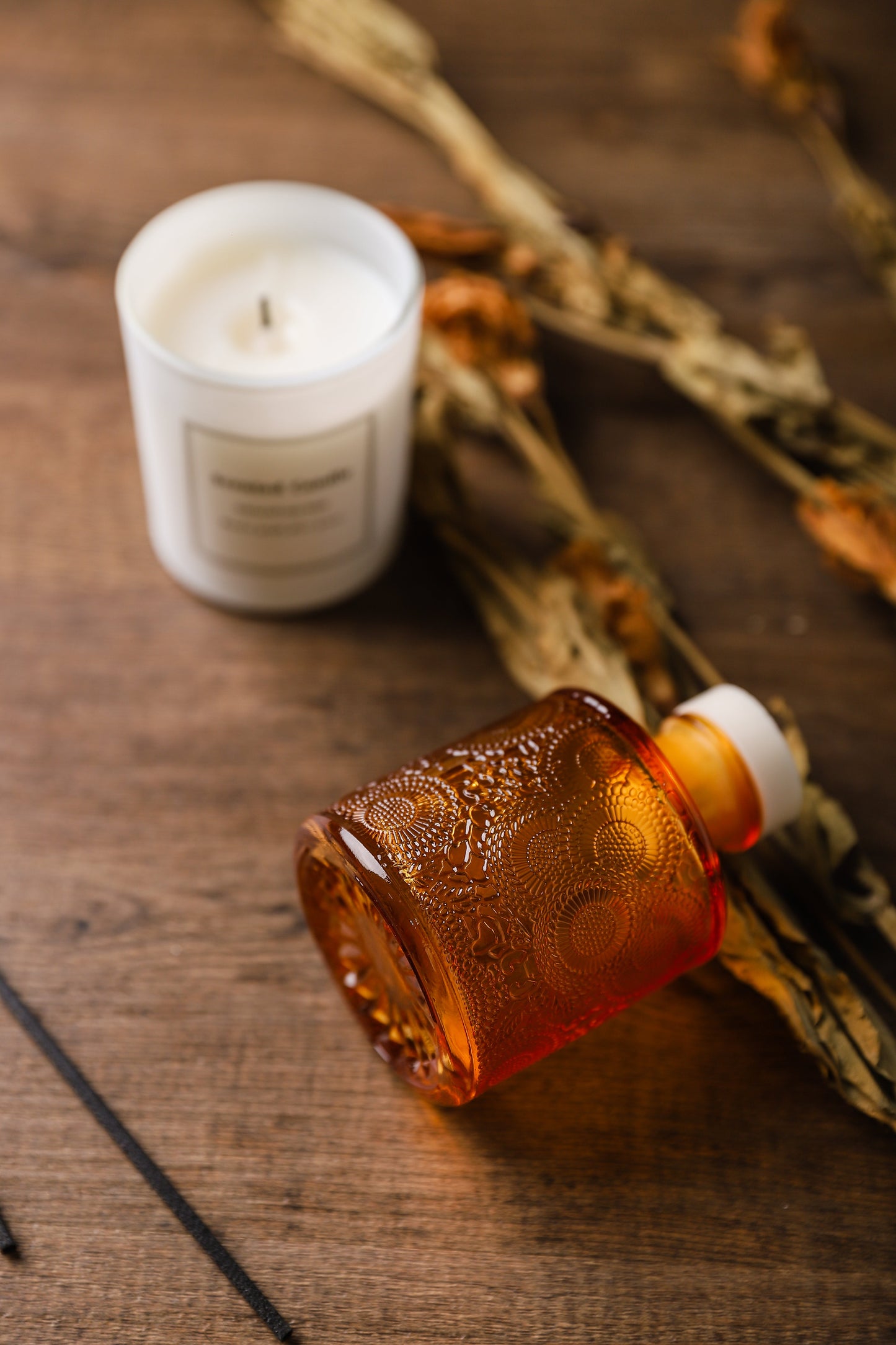 Amber & Moss Soy Wax SCENTED CANDLE + REED DIFFUSER w/ Gift Set