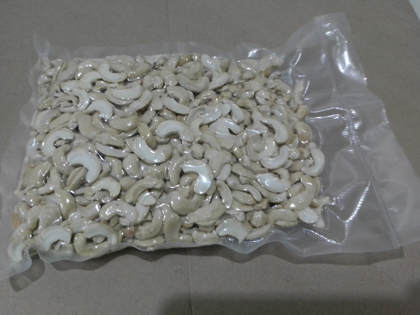 ROASTED SPLIT CASHEW NUTS 500g from Palawan