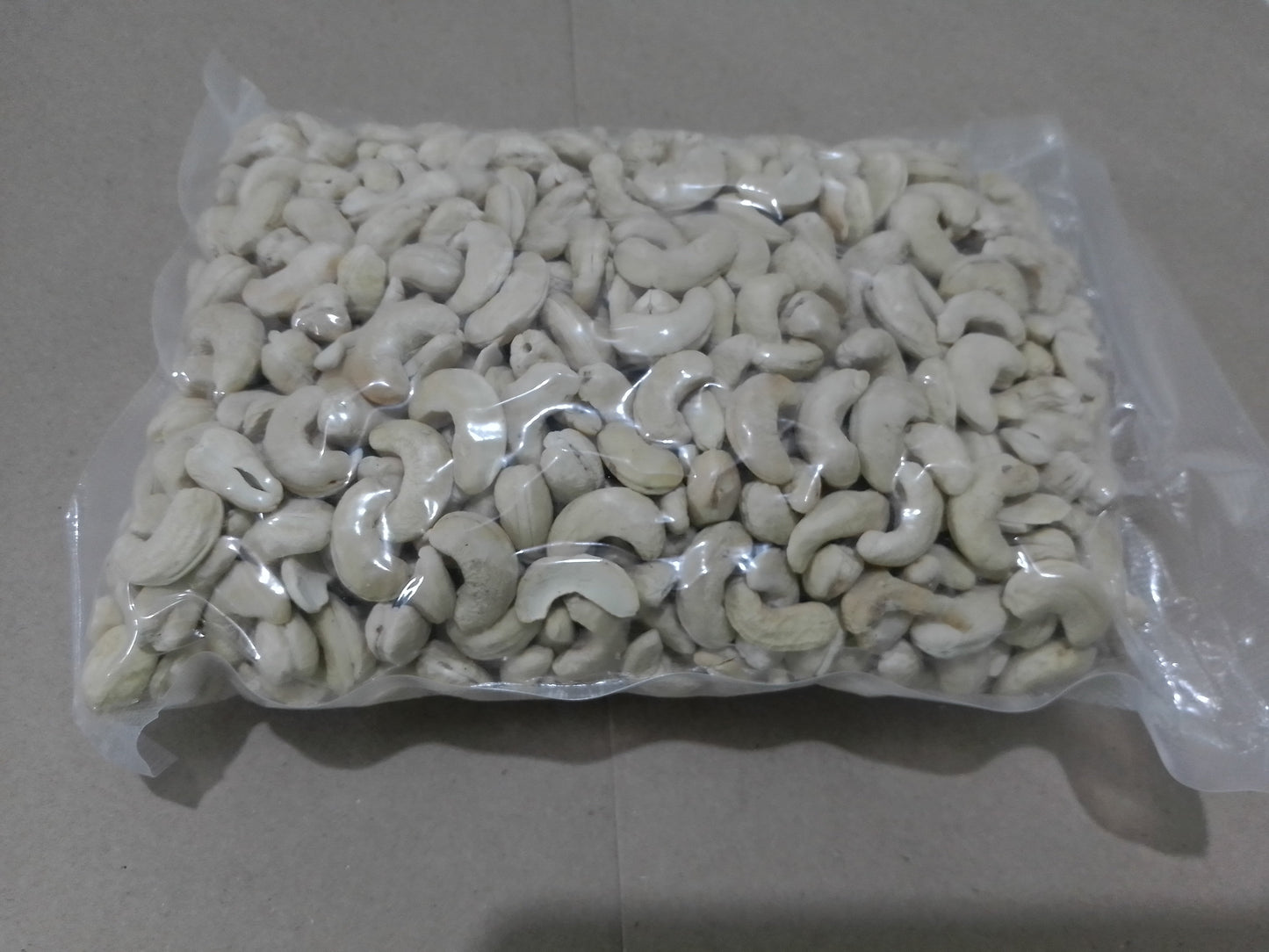 ROASTED WHOLE CASHEW NUTS 1KG from Palawan